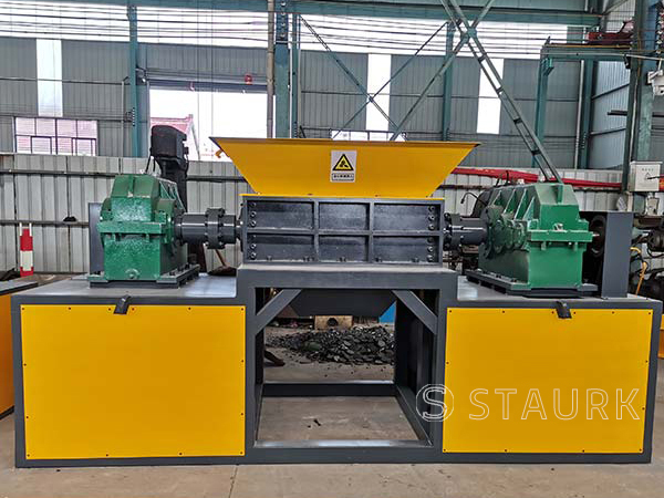 Tyre shredding machine for sale, China rubber car tire shredder price 